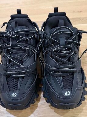 Black Men’s Balenciaga Tracks